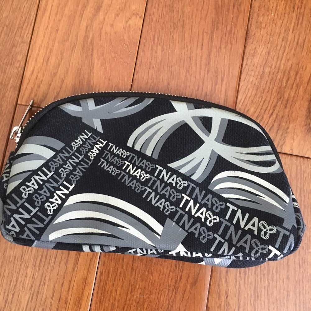 TNA makeup bag great condition smoke free home